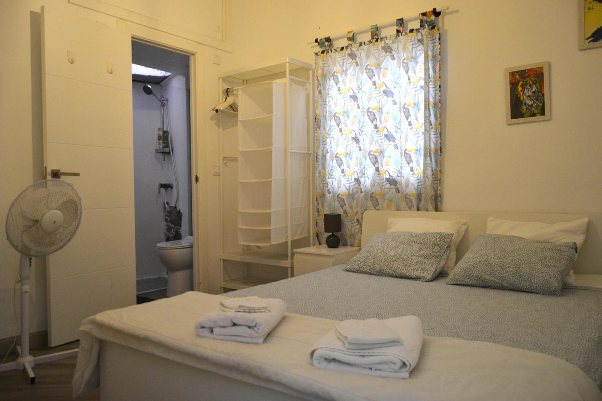 Room With Private Bathroom - Vivienda Vacacional Out Of Blue Santa Cruz de la Palma  Bagian luar foto